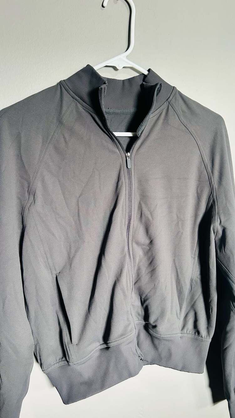 Lululemon Wunder Train Track Jacket Size 4 Graphite Grey pc 134 - Picture 2 of 5